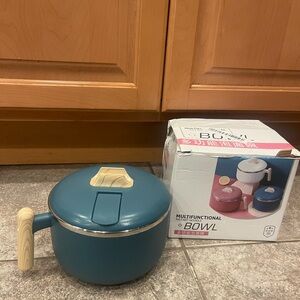 Thermos ramon bowl w/ lid and handle NWT blue
